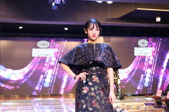 1546848664102966.jpg fire fly.JPG