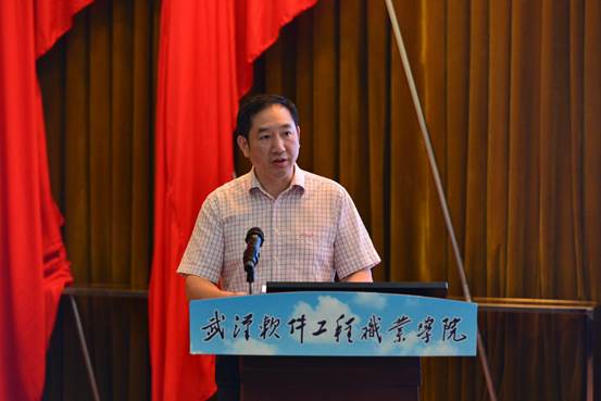 1561629303781629.jpg 专家组组长周慎教授介绍诊改复核工作安排和要求